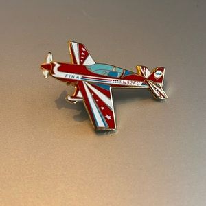 N52FC FINA Jan Collmer Airplane Vintage Lapel Pin